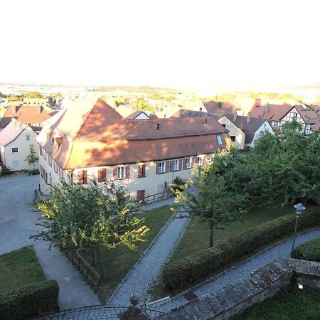Turmstueble Im Torhaus Von 1545 Apartment Burgbernheim ภายนอก รูปภาพ