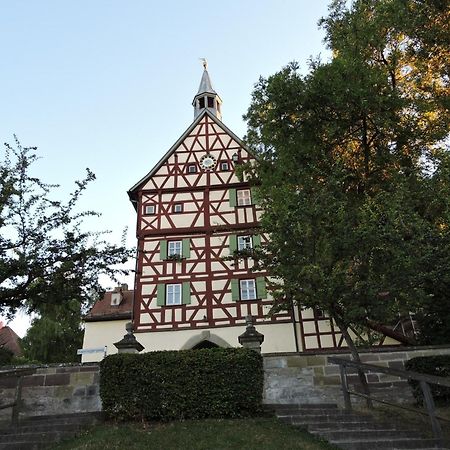 Turmstueble Im Torhaus Von 1545 Apartment Burgbernheim ภายนอก รูปภาพ