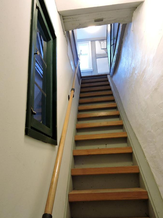 Turmstueble Im Torhaus Von 1545 Apartment Burgbernheim ภายนอก รูปภาพ