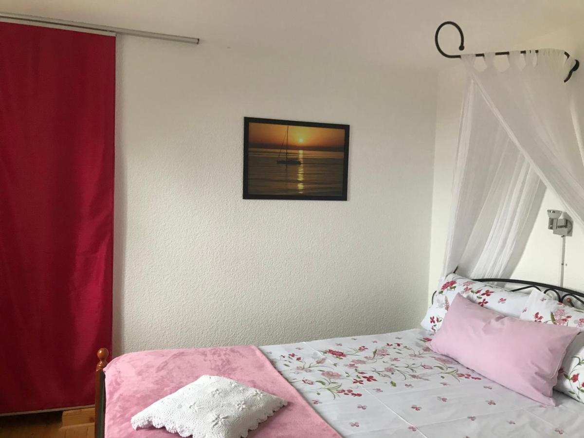 Turmstueble Im Torhaus Von 1545 Apartment Burgbernheim ภายนอก รูปภาพ