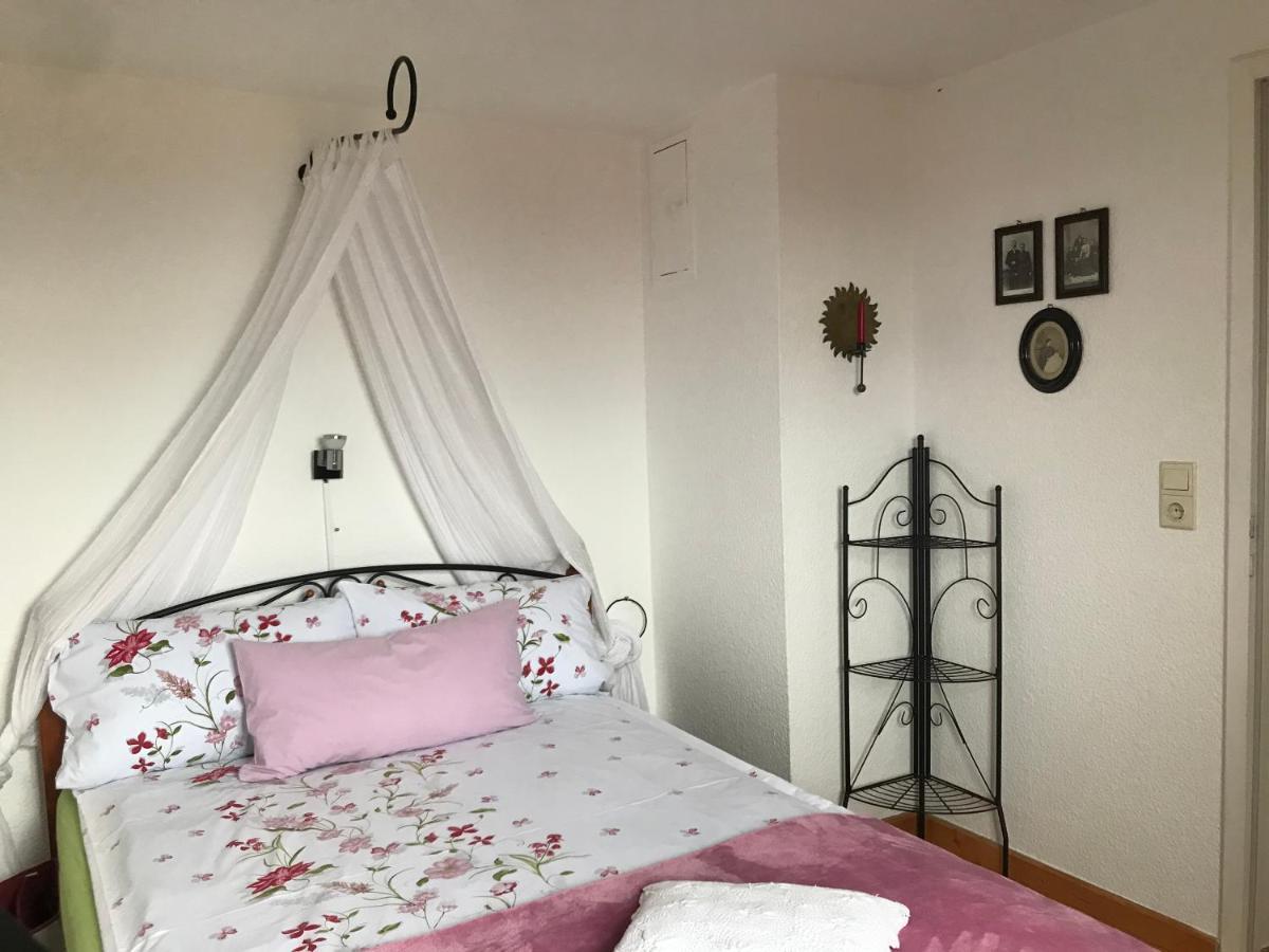 Turmstueble Im Torhaus Von 1545 Apartment Burgbernheim ภายนอก รูปภาพ