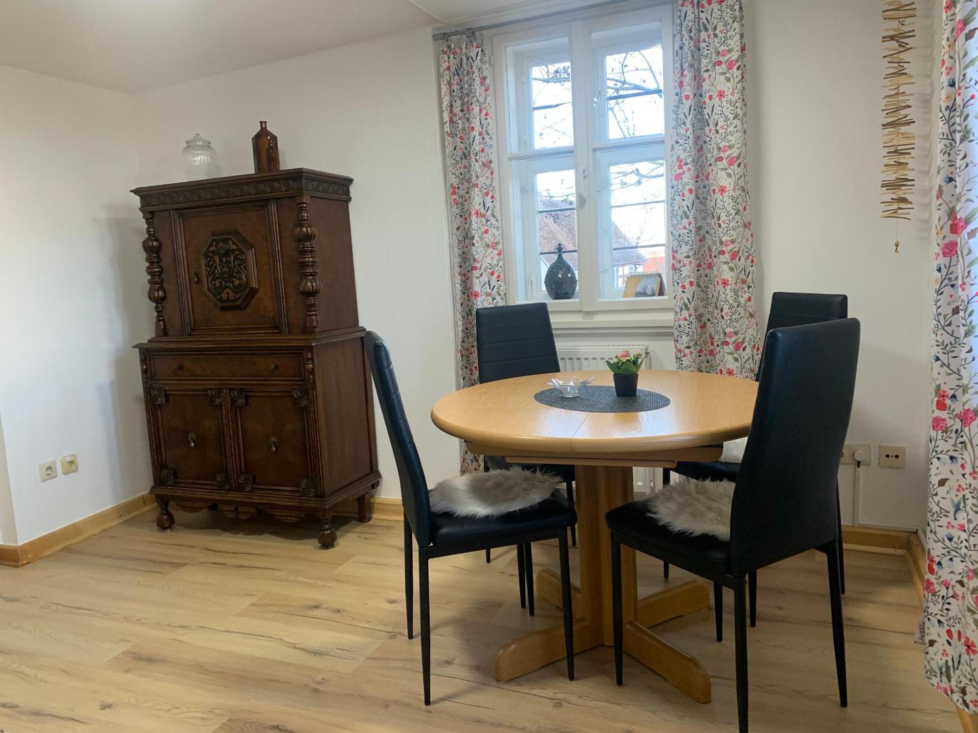 Turmstueble Im Torhaus Von 1545 Apartment Burgbernheim ภายนอก รูปภาพ